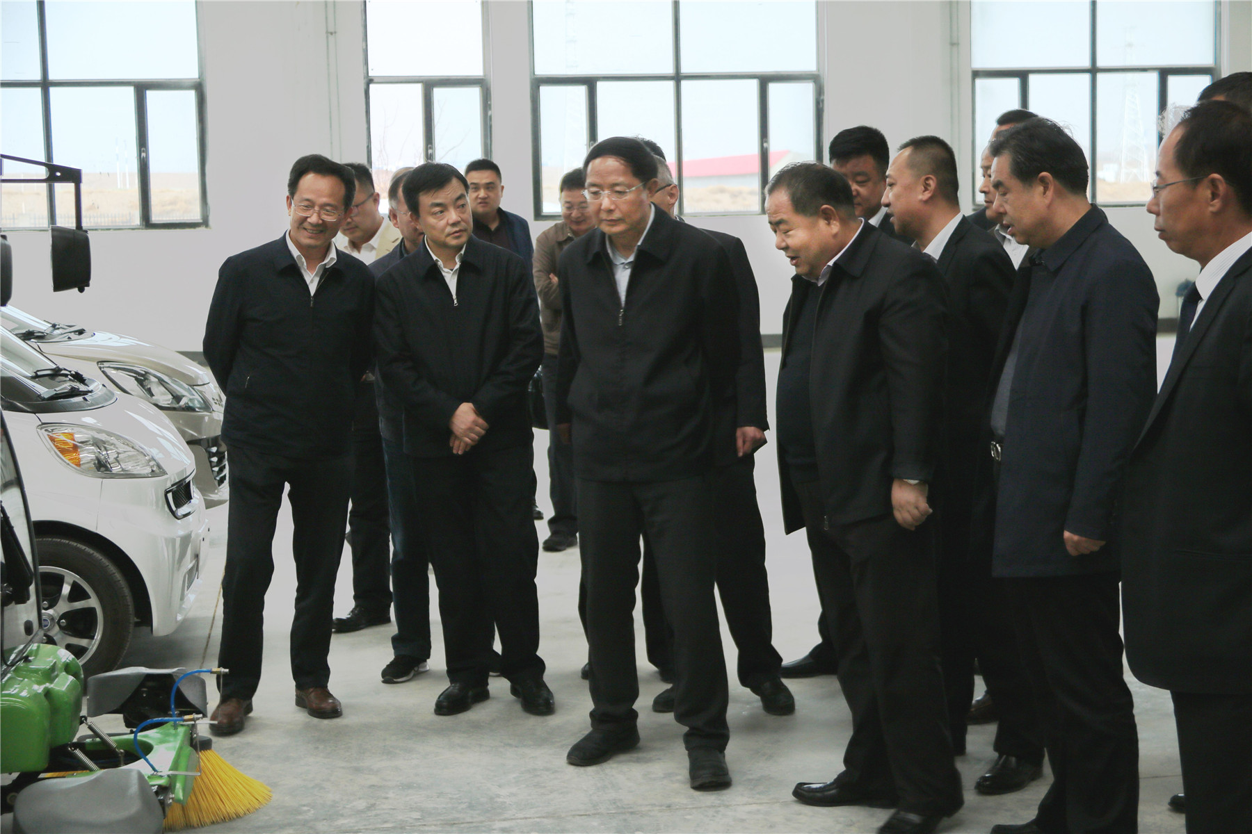 甘肃省政协主席、党组书记欧阳坚一行莅临兰州新区“BG视讯伊士顿电梯”厂、 “BG视讯新能源汽车”厂旅行考察！